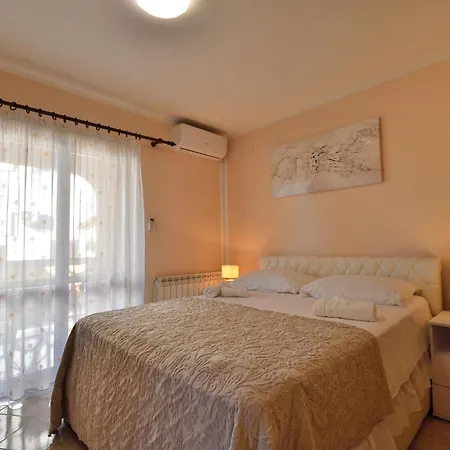 Mir Apartment *